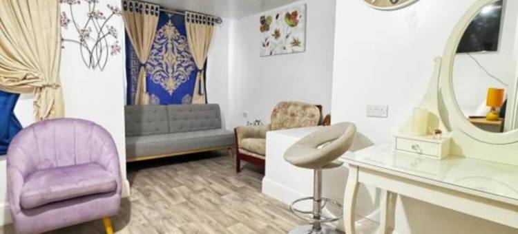 OYO优尼克宾客房-法恩沃斯，便捷前往博尔顿(OYO Unique Guestroom - Farnworth, Easy Access to Bolton)图片