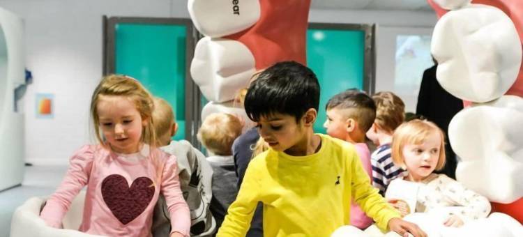 霍尔兹沃思宅邸酒店(Holdsworth House Hotel)图片