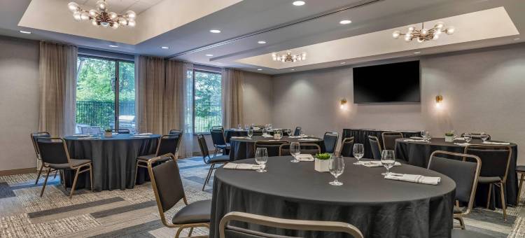 麦迪逊东坎布里亚酒店(Cambria Hotel Madison East)图片