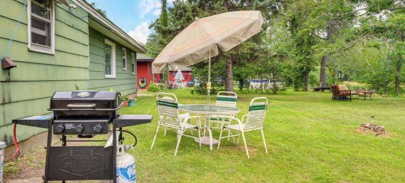 适合家庭的住宅，位于松河，带有火坑(Family-Friendly Home w/ Fire Pit in Pine River)图片