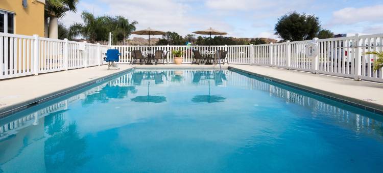 塔瓦雷斯智选假日酒店及套房(Holiday Inn Express & Suites Tavares - Leesburg)图片