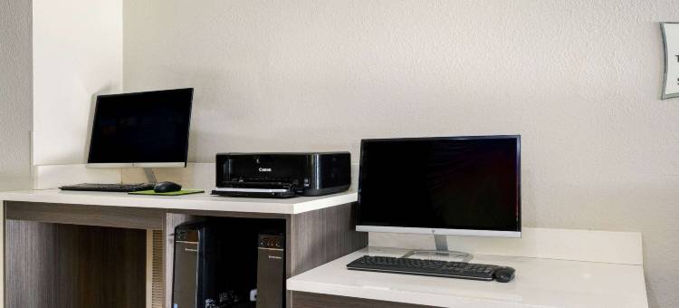 北默特尔比奇拉昆塔温德姆酒店(La Quinta Inn by Wyndham North Myrtle Beach)图片