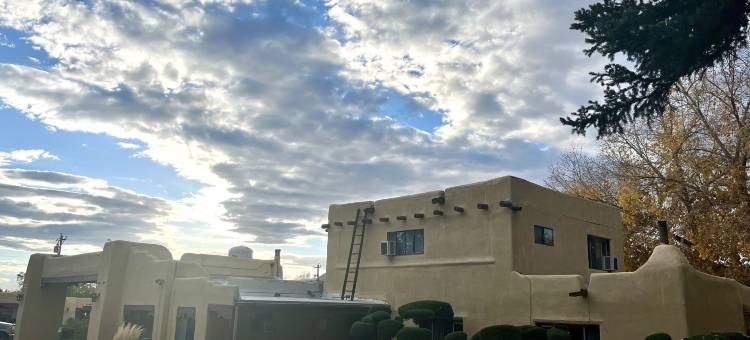 普埃布罗旅舍(El Pueblo Lodge)图片