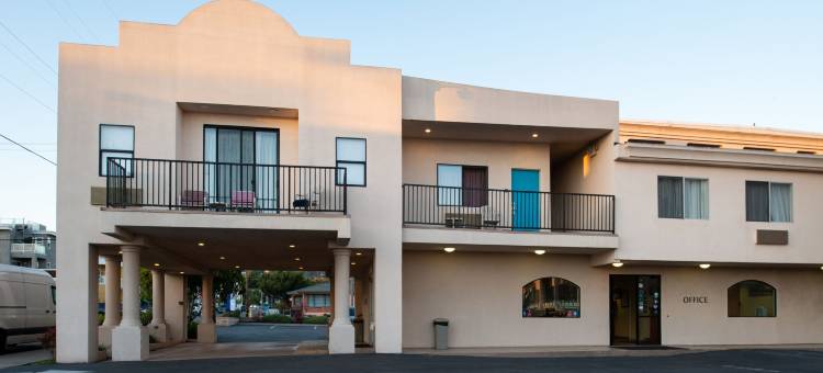 艾池沃特套房酒店(Edgewater Inn and Suites)图片