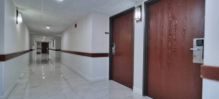 奥本红狮套房酒店(Red Lion Inn & Suites Auburn)图片