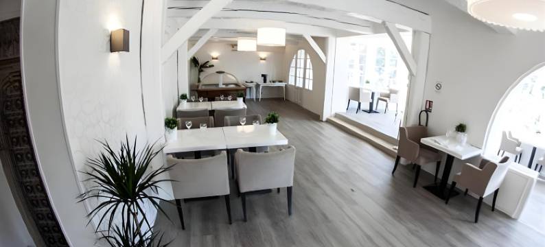 莱博尔梅花园成人专用酒店，带桑拿和按摩浴缸(Les Jardins de Bormes, hôtel Adult Only Avec Sauna & Jacuzzi)图片