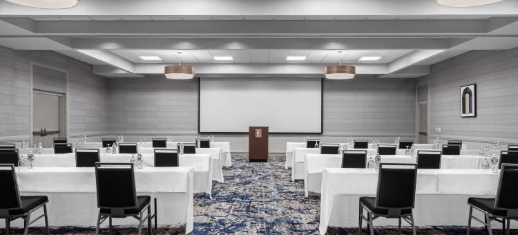 纳什维尔机场希尔顿安泊套房酒店(Embassy Suites by Hilton Nashville Airport)图片