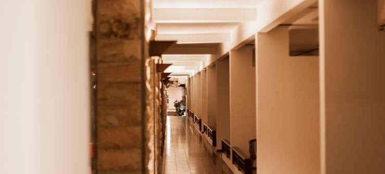 苏里亚肯卡纳海边酒店(Surya Kencana Seaside Hotel)图片