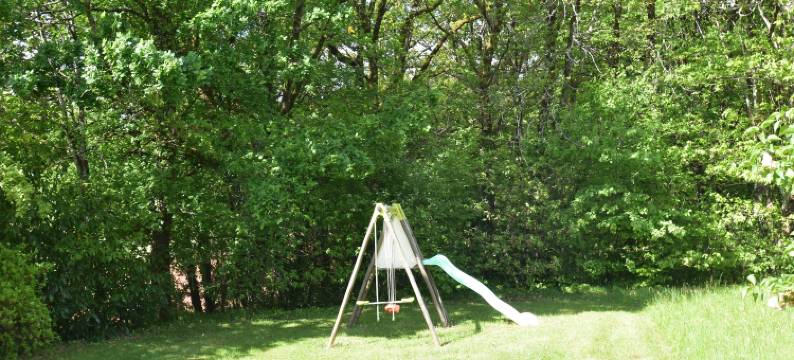 Spacious holiday home with private pool图片