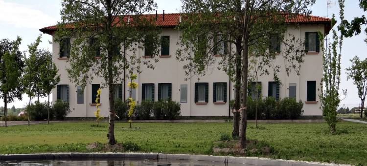 Pet-Friendly Getaway with Pool图片
