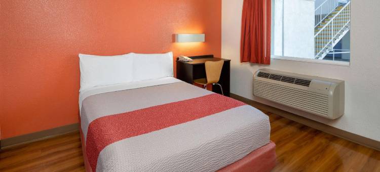 本图拉6号汽车旅馆(Motel 6 Ventura, CA - South)图片