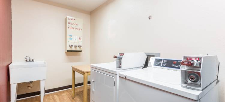 肯塔基州里奇蒙红顶旅馆(Red Roof Inn Richmond, KY)图片