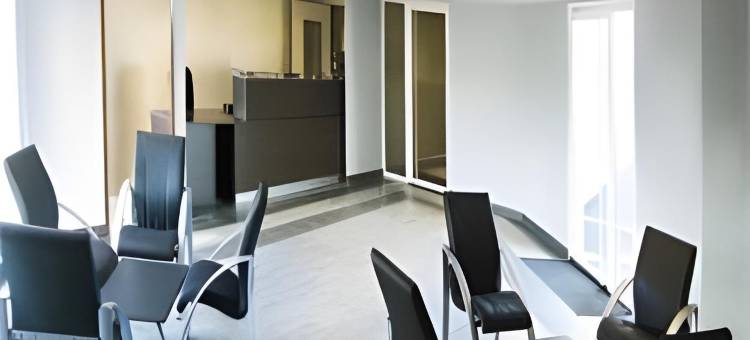 塞祖尔阿菲尔卡昂克洛斯宝姆阿酒店(Séjours & Affaires Caen le Clos Beaumois)图片