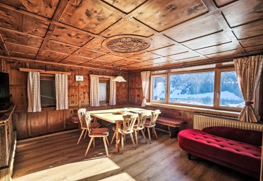 Apart 14 Hotel Overview