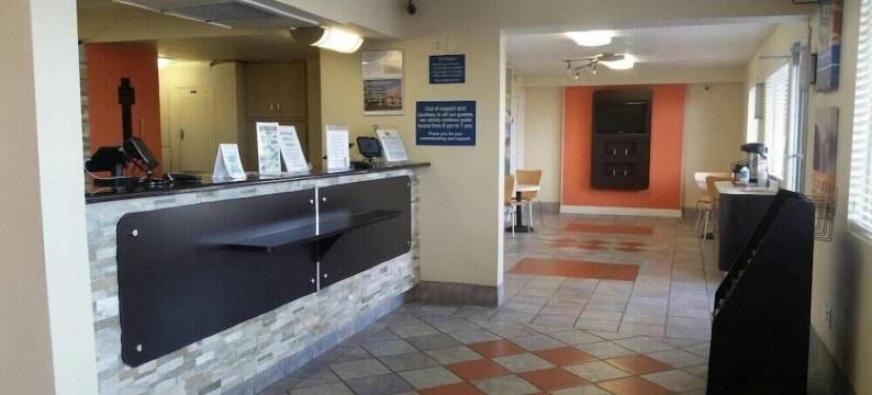 霍尔布鲁克6号汽车旅馆(Motel 6 Holbrook, AZ)图片