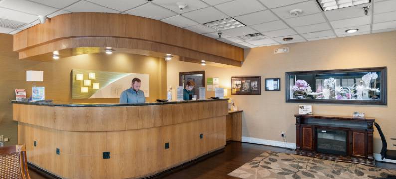 Holiday Inn & Suites 清水湾泳滩南(Holiday Inn & Suites CLEARWATER BEACH S-HARBOURSIDE by IHG)图片