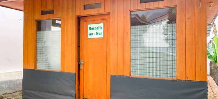 马朗邦加鲁特红多兹沙里亚酒店-特拉布奇(RedDoorz Syariah @ Terabuci Malangbong Garut)图片