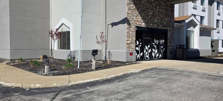 I-90 及阿什塔比拉区舒眠套房酒店(Sleep Inn & Suites Near I-90 and Ashtabula)图片