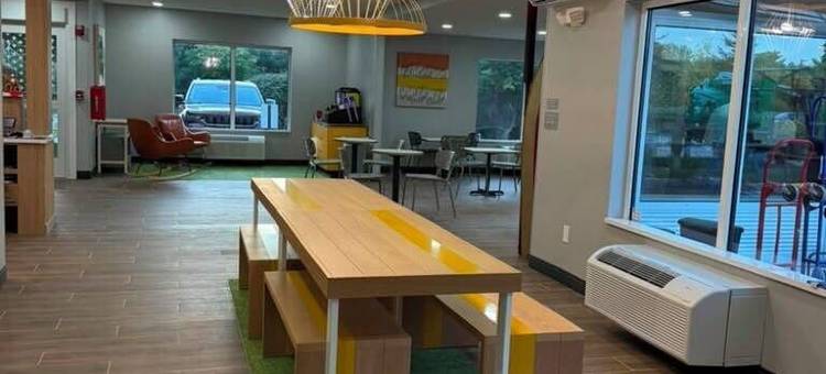 弗里波特Spark酒店 by Hilton(Spark by Hilton Freeport)图片