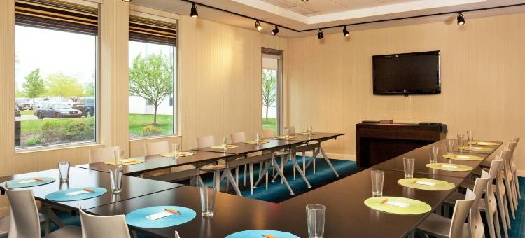 博灵布鲁克雅乐轩酒店(Aloft Bolingbrook)图片