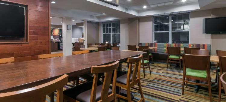 堪萨斯城闹市区/尤尼希尔万枫酒店(Fairfield Inn Kansas City Downtown/Union Hill)图片