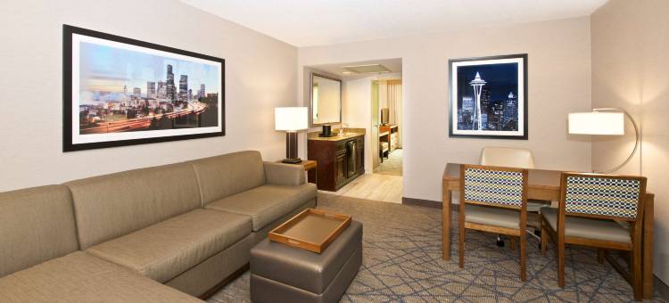 北西雅图林伍德希尔顿大使套房酒店(Embassy Suites by Hilton Seattle North Lynnwood)图片