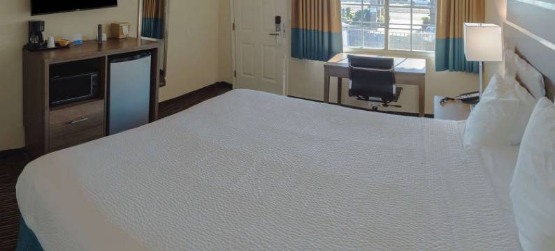 罗德威酒店-靠近大学-通往优胜美地(Rodeway Inn Near University-Gateway to Yosemite)图片