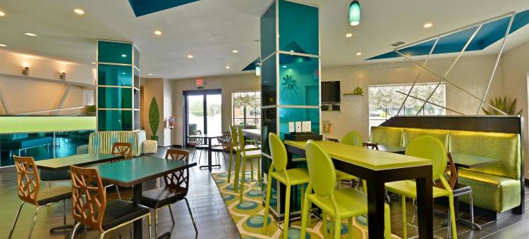 桑福德机场/玛丽湖地区贝斯特韦斯特优质酒店(Best Western Plus Sanford Airport/Lake Mary Hotel)图片