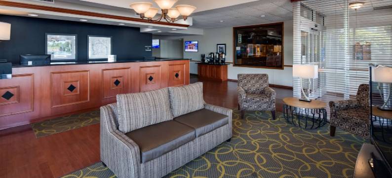 多玛贝斯特韦斯特酒店(Best Western Tomah Hotel)图片