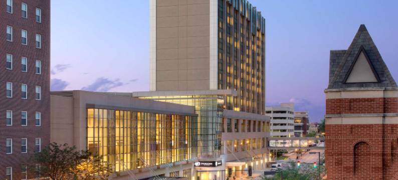 希尔顿逸林会议酒店(DoubleTree by Hilton Cedar Rapids Convention Complex)图片