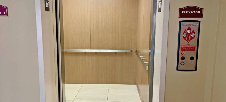 蒙茅斯章克申红地毯旅店及套房酒店(Red Carpet Inn and Suites Monmouth Junction)图片