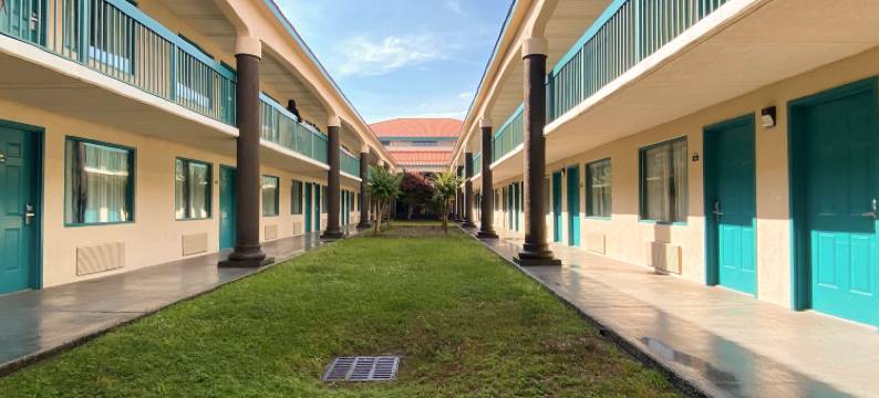 乔治亚州萨凡纳6号工作室-网关及I-95(Studio 6 Extended Stay - Savannah, GA - Gateway & I-95)图片