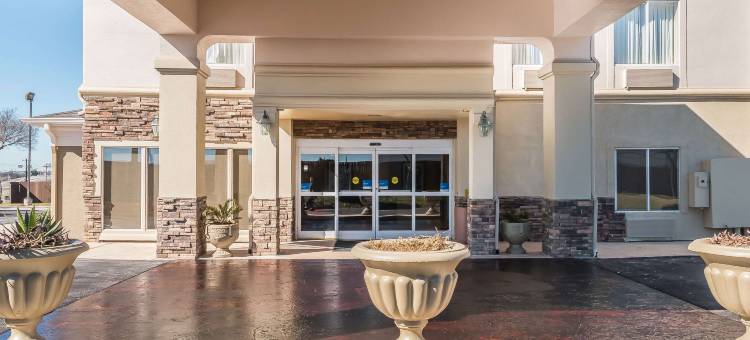 I-10东舒适酒店-近AT&T中心(Comfort Inn Near Frost Bank Center)图片