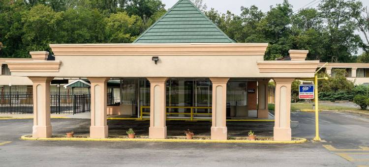 纽华克罗德威旅馆(Rodeway Inn University)图片