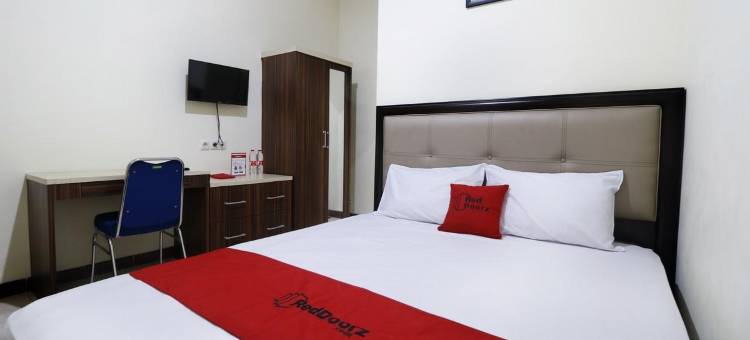 红多兹Plus酒店-近印度尼西亚大学(RedDoorz Plus Near Universitas Indonesia)图片