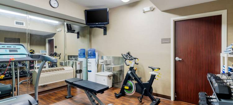 希尔斯维尔I-77舒适套房酒店(Comfort Inn & Suites Hillsville I-77)图片