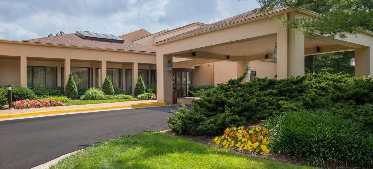 赫恩登雷斯顿万怡酒店(Courtyard Dulles Airport Herndon/Reston)图片