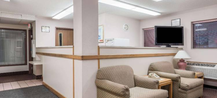 杜奎因温德姆速8酒店(Super 8 by Wyndham Du Quoin)图片