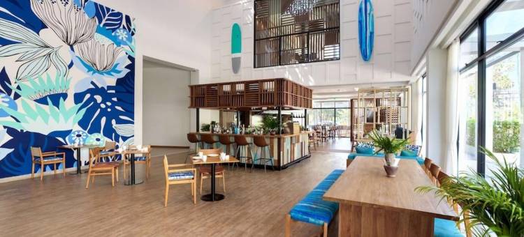 普吉岛奥特瑞格苏林海滩度假村(Outrigger Surin Beach Resort)图片