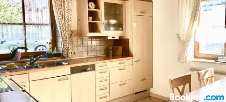 四霍斯辰亲爱度假屋(Seehäuschen - Waging Tettenhausen)图片