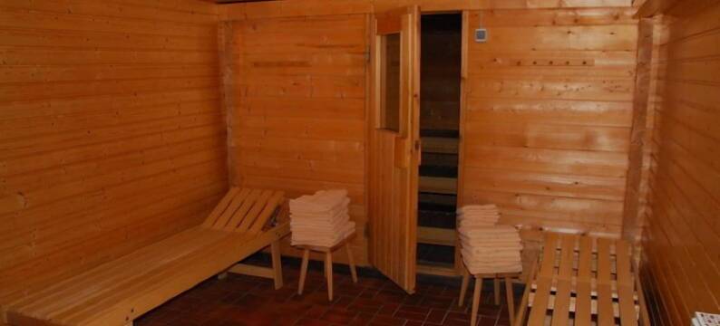 海尔姆斯兰德酒店(Landhotel Helms)图片