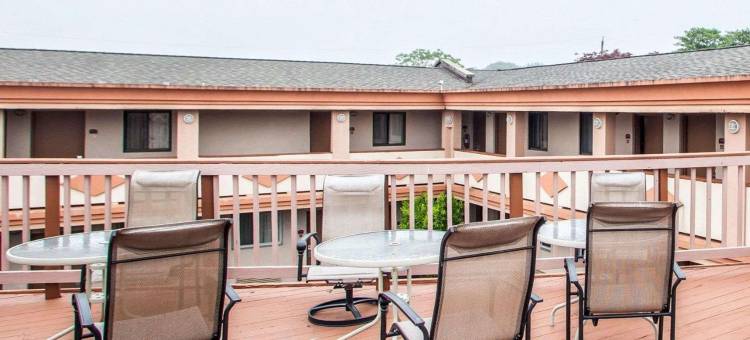 波因特普莱森特海滩罗德威酒店(Rodeway Inn Point Pleasant Beach)图片