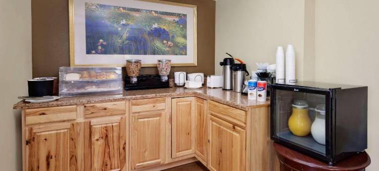 布里奇波特法兰克幕斯骑士汽车旅馆(Knights Inn Bridgeport)图片