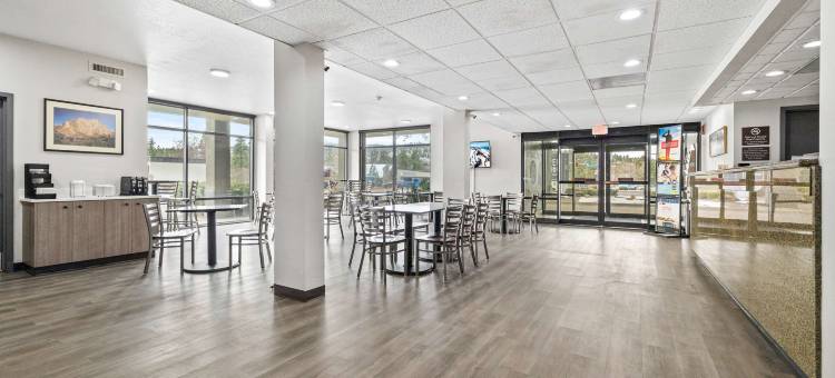 本德德舒特红狮套房酒店(Red Lion Inn & Suites Deschutes River Bend)图片