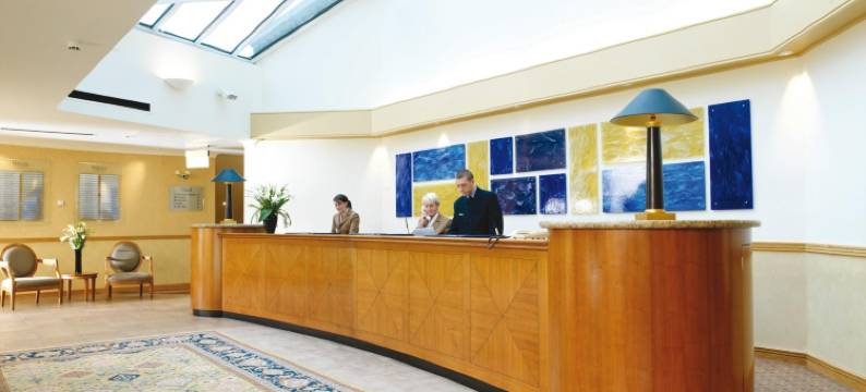 伊斯特伍德大厅(Eastwood Hall)图片