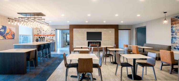 蒙哥马利拉昆塔温德姆套房酒店(La Quinta Inn & Suites by Wyndham Montgomery)图片