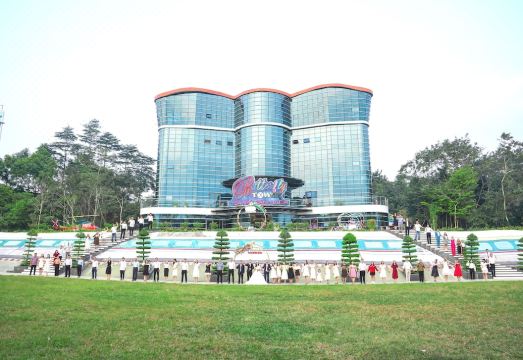 MEDDOM Park Hotel Overview