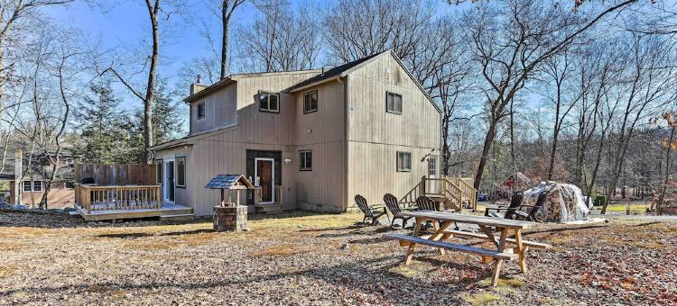 Poconos休闲度假地，距离Shawnee山滑雪区6英里(Poconos Retreat, 6 Mi to Shawnee Mountain Ski Area)图片