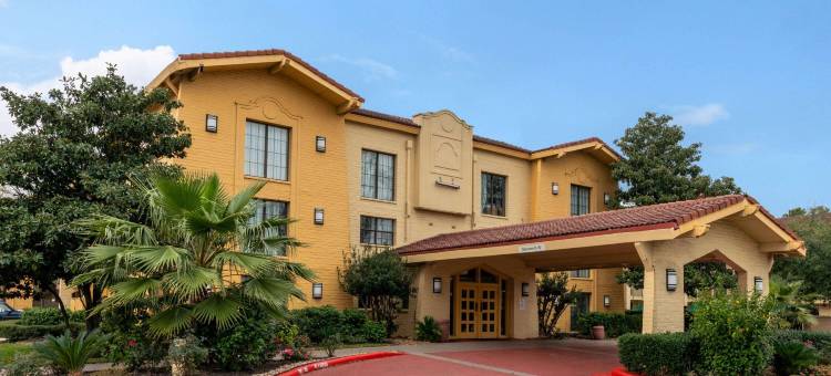 北伍德兰兹温德姆速 8 酒店(Super 8 by Wyndham The Woodlands North)图片