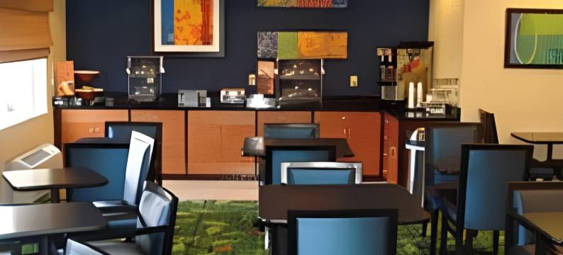 曼斯菲尔德安大略万枫酒店(Fairfield Inn & Suites Mansfield Ontario)图片